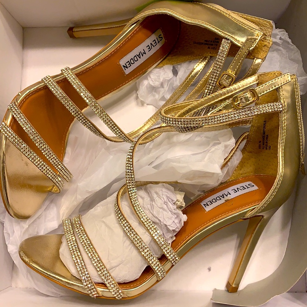 STEVE MADDEN - The Most Gorgeous Gold Heels